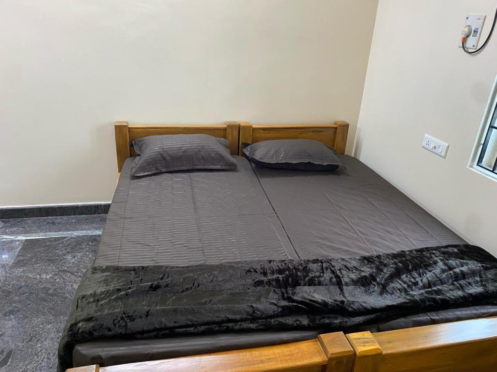 Nethra Illam Apartment